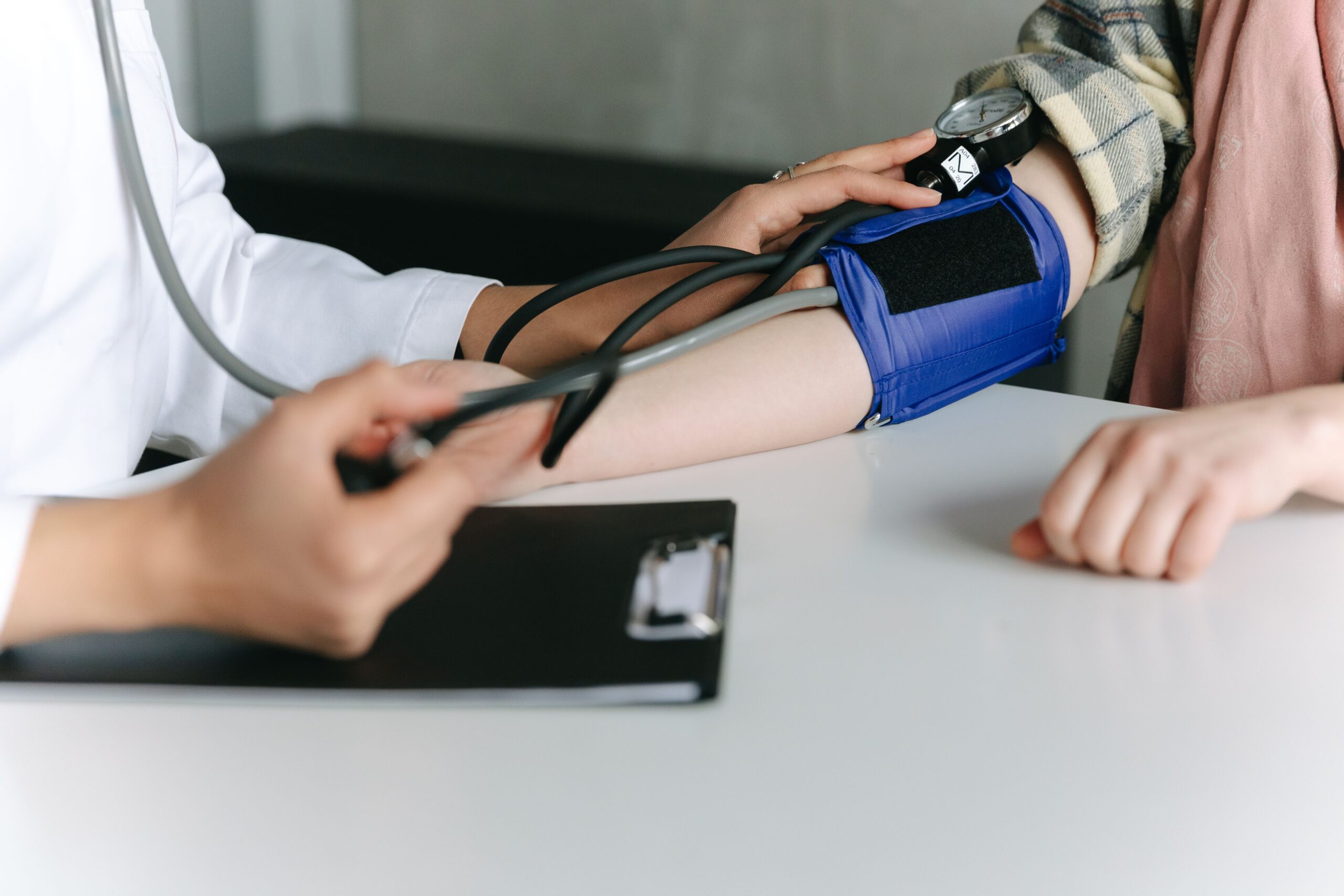 Blood pressure being checked, reflecting the link between cardiovascular health and brain health