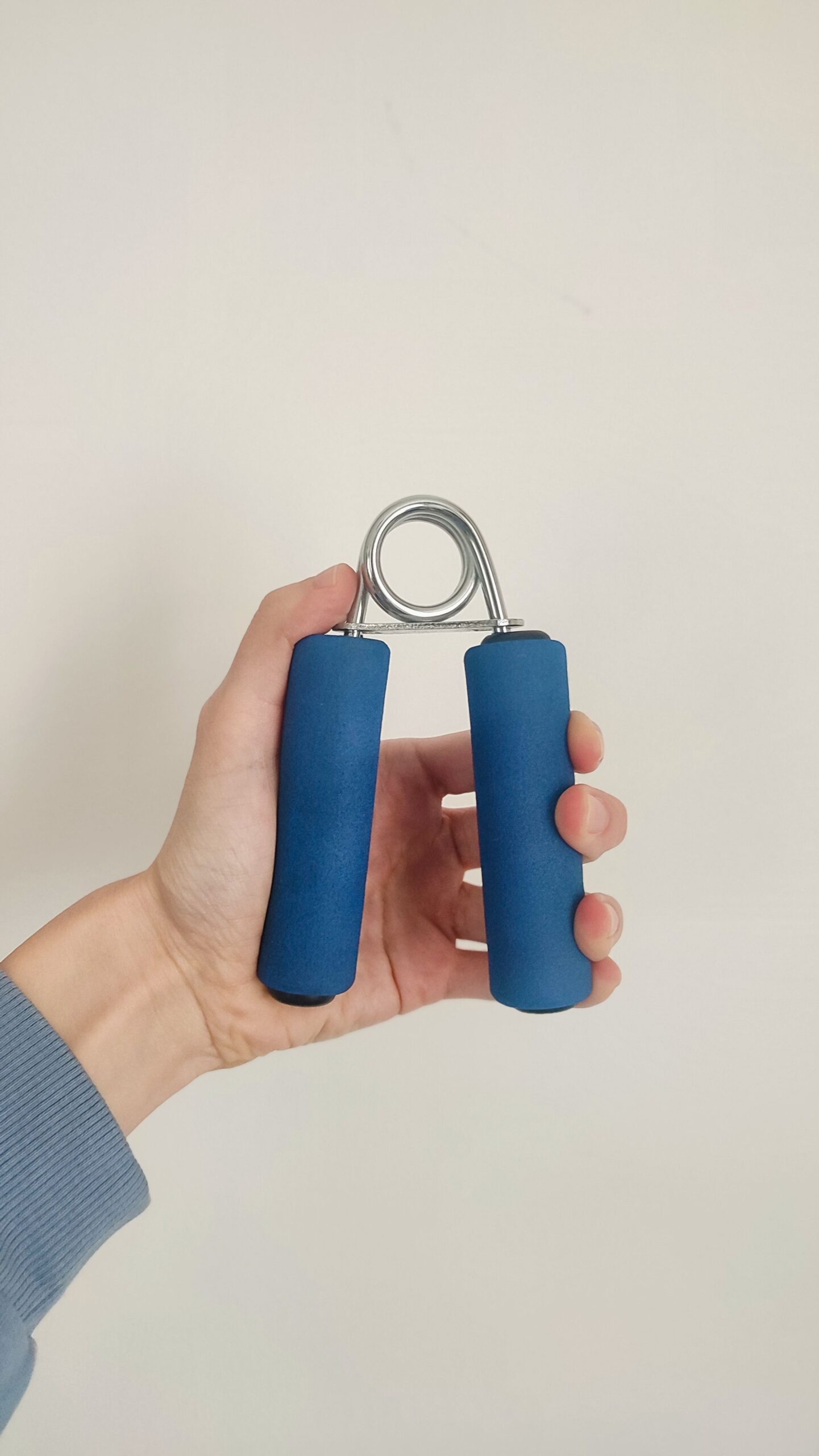 Hand grip strength exerciser, a simple test shown to predict mortality risk